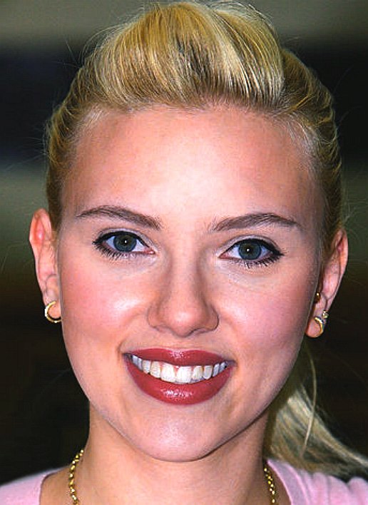 Scarlett Johansson, hoolywood actress and kismet girl